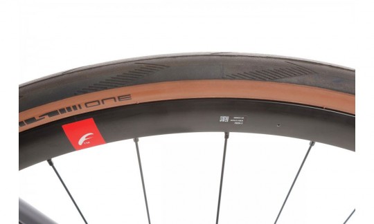 rower szosowy kellys urc 50 szaro czarny