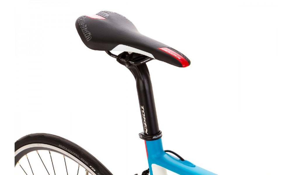 Rower szosowy Romet Huragan 4 2016