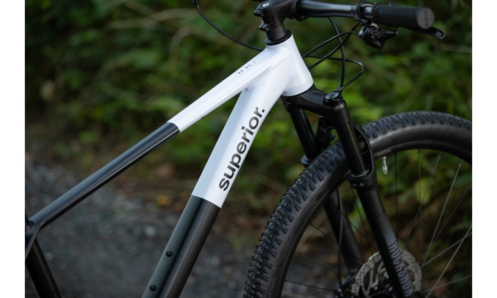 Rower górski Superior XP 6.2 2024 - czarno-biały