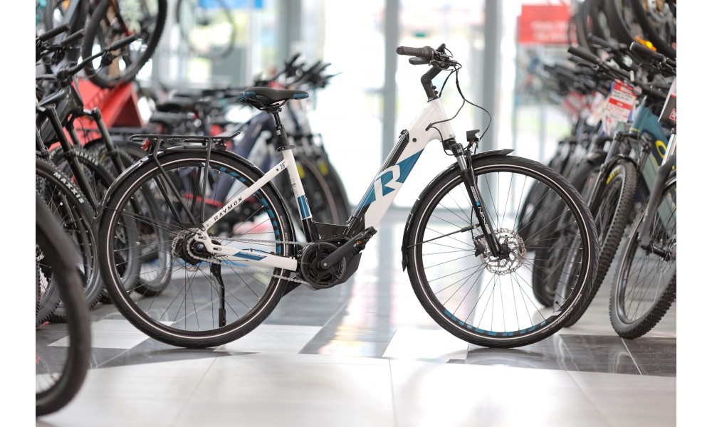 Rower miejski elektryczny R-Raymon CityRay E 7.0 CB - biało-czarny