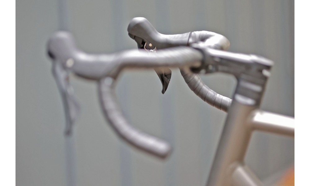 Rower gravel Unibike Geos 2025 - grafitowy