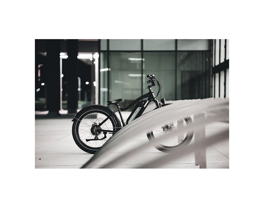 Opony do roweru elektrycznego: Czym różnią się od standardowych?