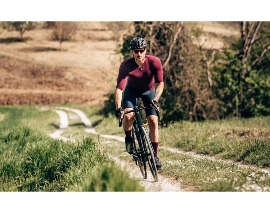 TOP 5 rowerów gravelowych na ten sezon. Znajdź maszynę idealną dla siebie!