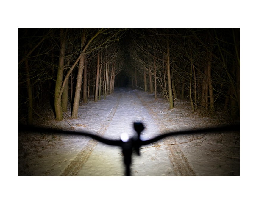 Oświetlenie rowerowe – rozsądek, przepisy i obowiązek [2026]